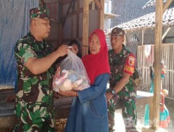 Wujud Kepedulian TNI kepada Masyarakat, Babinsa Desa Rekerek, Pamekasan Bantu Warga Kurang Mampu