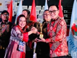 Bupati Pamekasan Sabet Penghargaan Sebagai Tokoh Pembina Koperasi Terbaik