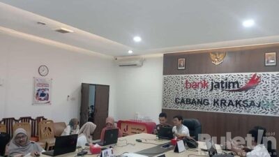 Disdukcapil Jemput Bola Aktivasi IKD di Bank Jatim Cabang Kraksaan
