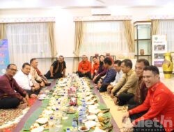 Bupati Ngeliwet Bersama Sekda dan OPD di Paviliun Tapsel Pada Penutupan PRSU Ke-49