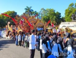 Sambut Tahun Baru Islam 1445 H, Ribuan Siswa di Bondowoso Pawai Taaruf