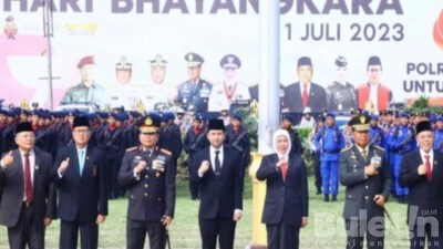 Momen HUT Bhayangkara ke 77, Jajaran Polda Jatim Terima Penghargaan dari Gubernur Jawa Timur