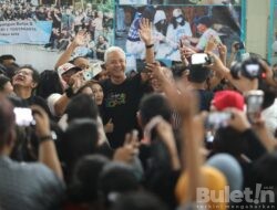Ganjar Reuni SMA Bosa Jogja, Ketemu Teman Sekelas dan Guru Favoritnya