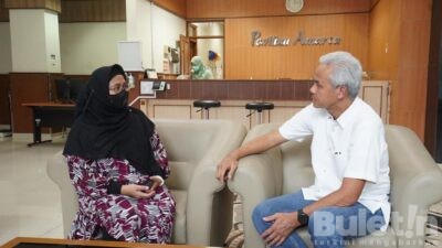 Besuk Cak Nun di RSUP Sardjito, Ganjar: Kondisinya Membaik, Mari Kita Doakan Kesembuhan Beliau