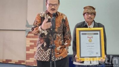 Eros Jarot Raih Anugerah Tokoh Pejuang Kemerdekaan Pers