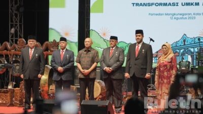 Walikota Probolinggo Terima Satya Lencana Wira Karya Bidang UMKM dari Presiden Jokowi