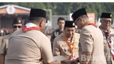 Bupati Taliabu Raih Penghargaan Lencana Melati Gerakan Pramuka