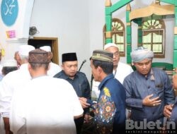 Bupati Tapsel Jadi Imam Shalat Jumat di Batang Angkola