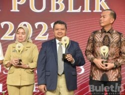 Pemkab Tapsel Raih Penghargaan Predikat Informatif dari Komisi Informasi Sumut