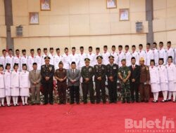 Bupati Tapsel Kukuhkan 68 Anggota Paskibra