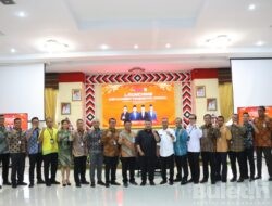 Resmi, Bupati Tapsel Launching Kartu Kredit Pemerintah Daerah