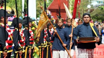 Pemkab Trenggalek Rayakan Hari Jadi ke – 829 Dengan Kirab Pusaka