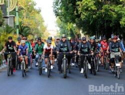 Semarakkan Hari Jadi ke-664, Ratusan Masyarakat Ikuti Gowes Bareng Wali Kota Probolinggo