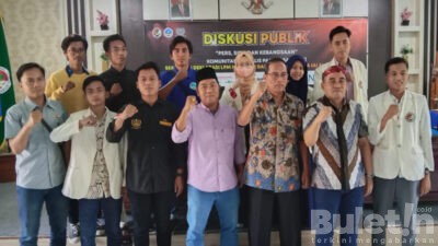 Sukses, KJP Gelar Diskusi Publik Sekaligus Deklarasi LPM Harokah dan Kongres II IAI Al-Khairat Pamekasan