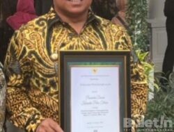 Bupati Taliabu Mendapatkan Penghargaan dari Wakil Presiden RI