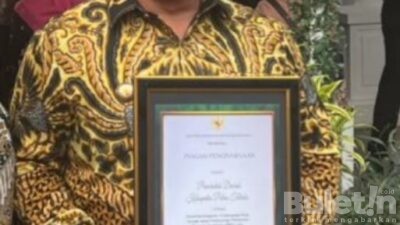 Bupati Taliabu Mendapatkan Penghargaan dari Wakil Presiden RI
