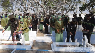 HUT TNI ke- 78, Kodim 0826/Pamekasan Ziarah ke Taman Makam Pahlawan Hingga Tabur Bunga
