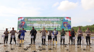 HUT Brimob ke-78 dan Polairud ke-73, Dandim 0826/Pamekasan Turut Tanam Pohon Mangrove