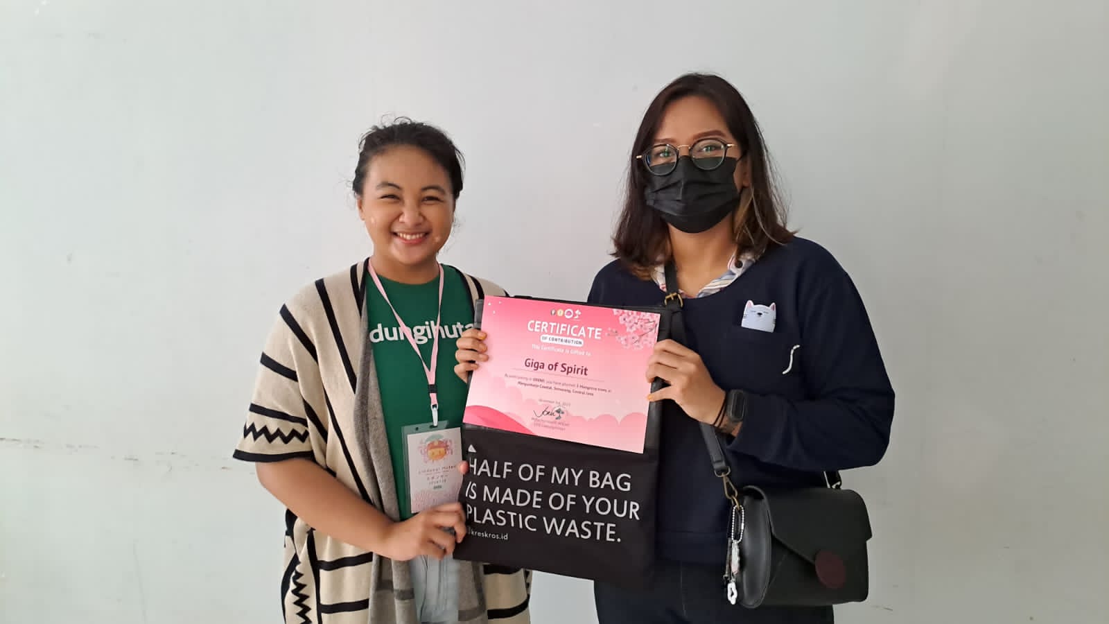 Foto bersama Giga of Spirit dalam Festival Orenji 2023. (Dokumentasi: LindungiHutan).