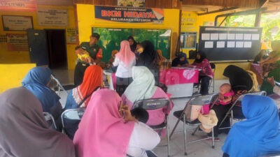 Babinsa Koramil 0826/01 Pamekasan Dampingi Kegiatan Posyandu di Kelurahan Patemon