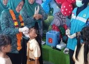 Pemkab Probolinggo Kick Off Tetes Pertama Sub PIN Polio Putaran 2 di Desa Alassapi