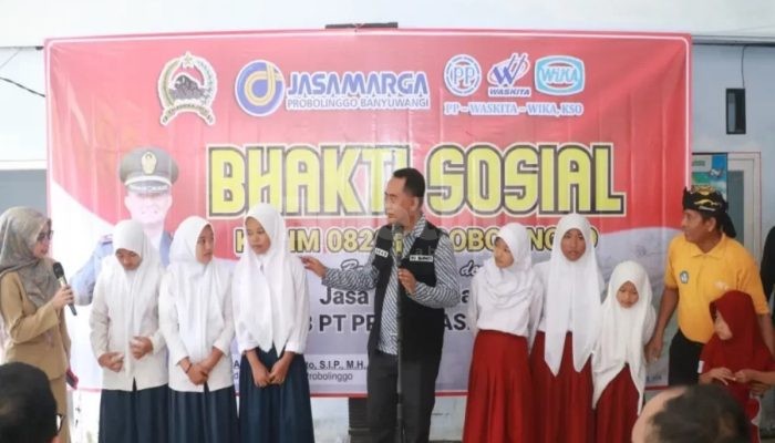 Pj. Bupati Probolinggo dan Forkopimda Gelar Baksos di Desa Curahtemu
