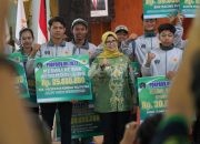 Serahkan Reward Porprov, Bupati Blitar Mak Rini Minta Atlet Tetap Semangat dan Mengukir Prestasi