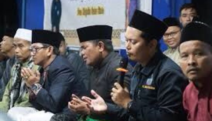 Bupati Pelalawan Memohon Doa di Acara Pembukaan Safari Ramadan