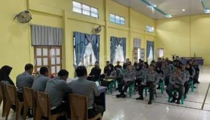 Perkuat Organisasi, Kalapas Kelas IIB Padangsidimpuan Pimpin Rapat Dinas Pegawai