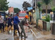 Awal Puasa, Pj. Bupati Probolinggo Pimpin Kerja Bakti Di Lokasi Terdampak Banjir