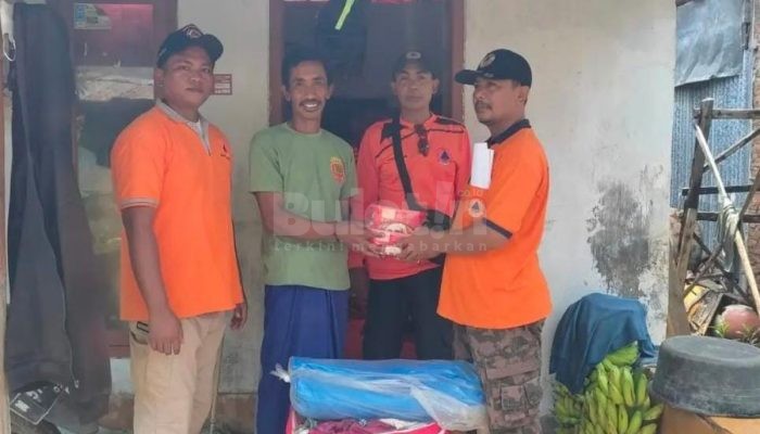 BPBD Kabupaten Probolinggo Distribusikan Bantuan Bagi Korban Rumah Roboh
