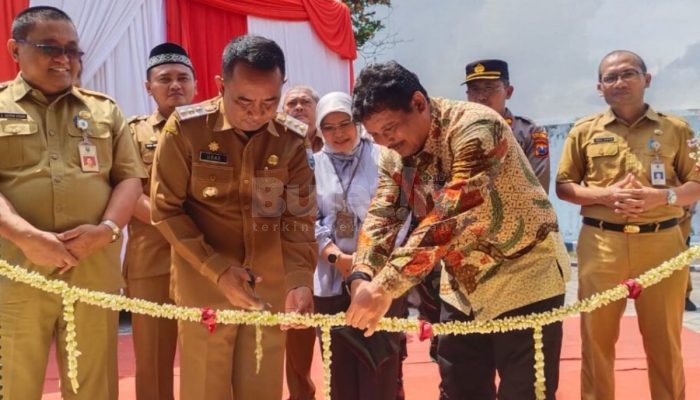 Pj Bupati Probolinggo Resmikan Mushola Merdeka Di SGM Kraksaan