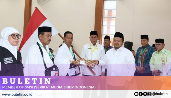 Isak Tangis Haru Iringi Pelepasan 222 JCH Oleh Bupati Tapsel