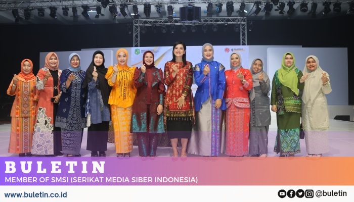 Peduli Akan Peningkatan UMKM, Ketua Dekranasda Tapsel Hadiri Medan Fashion Festival