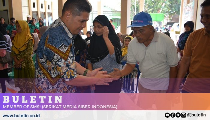 Pj Bupati Bondowoso Serahkan Pupuk NPK Sebanyak Lima Ratus Ton Kepada Petani