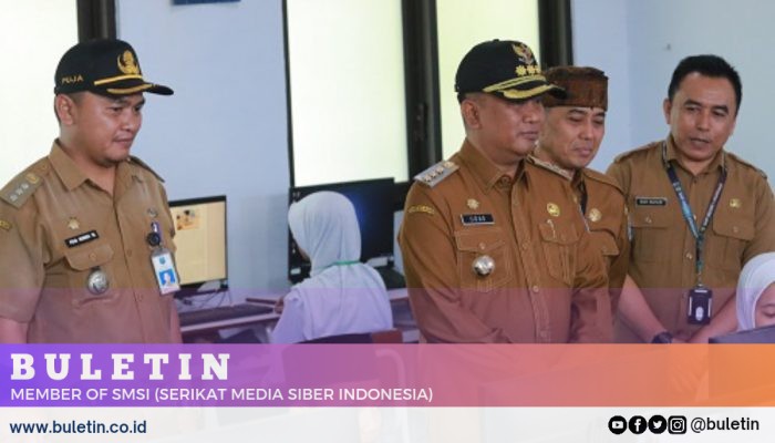 Pj Bupati Probolinggo Pantau Pelaksanaan ANBK Di SMPN 1 Kraksaan