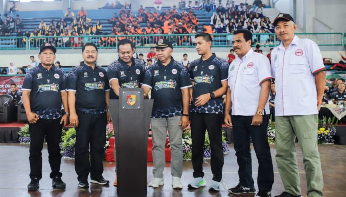 Ketua PBVSI Jatim Resmi Buka Kejuaraan Bola Voli U-19 Antar Klub se Kabupaten Kota