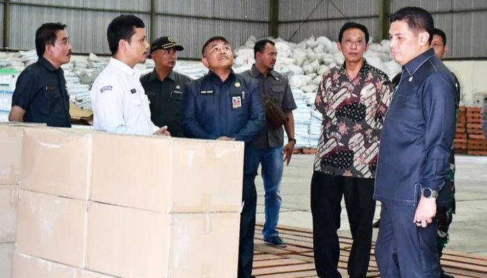 Pj Bupati Monitoring Logistik Pemilu: Upaya Memastikan Transparansi dan Efektivitas