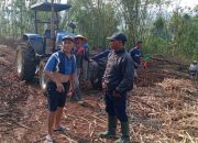 Khawatir Longsor, Warga Wonojati Jember Hentikan Paksa Penebangan Pohon di Lereng Gunung Jenggawah