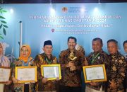 Penerimaan Penghargaan Sekolah Adiwiyata Mandiri Dinas Lingkungan Hidup Kabupaten Ngawi Tahun 2024