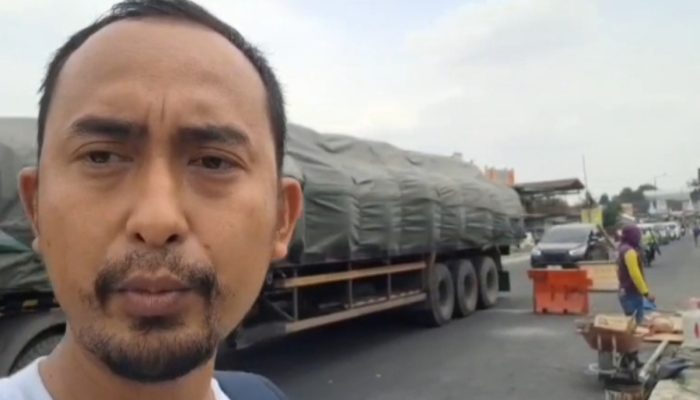 Warga Jember Soroti Kendaraan PT Imasco Lewati Jembatan yang Dalam Tahap Pengerjaan