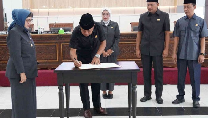 DPRD Lumajang Tetapkan Hasil Pilkada 2024, Pasangan ini Resmi Terpilih