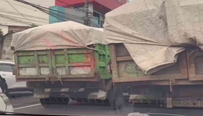 Dum Truk di Jember Dibiarkan Masuk Kota