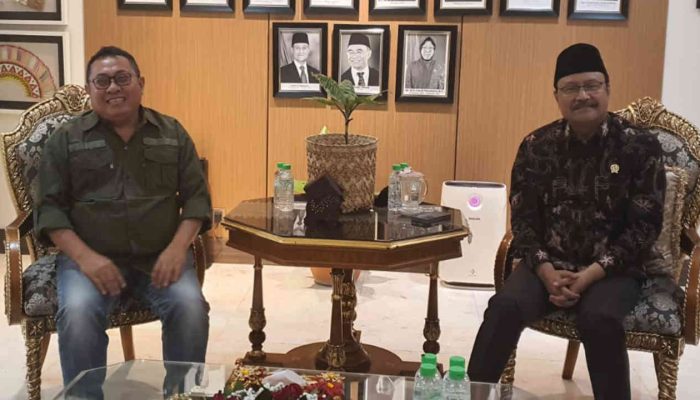 Ketua Umum SMSI Temui Mensos Bahas Sinergi dalam Peringatan HPN 2025