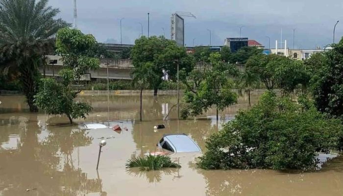 Meruntuhkan Doxa Takdir Tuhan dan Menggugat Keadilan Sosial Bencana Banjir