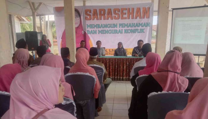 Reses DPRD Jatim, Kades Karang Rejo Minta Perbaikan Kantor Desa