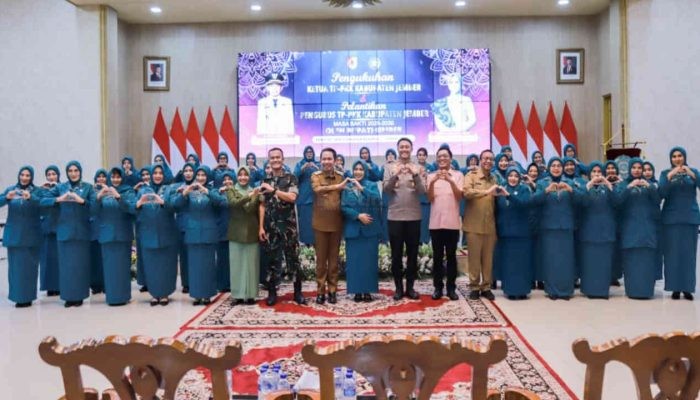 Gus Fawait Lantik TP PKK Jember di Hari Kartini, Minta Jangan Suka Pamer Konsumtif 