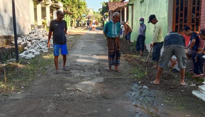 Pemdes Gentong Optimis Bangun Pavingisasi Jalan