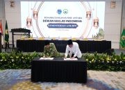 Teken MoU dengan DMI, Menteri Nusron Berkomitmen Tuntaskan Sertipikasi Tanah Wakaf dalam Lima Tahun