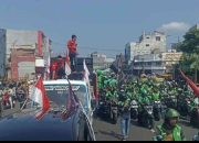 Ribuan Ojol Kepung Pemkab Jember